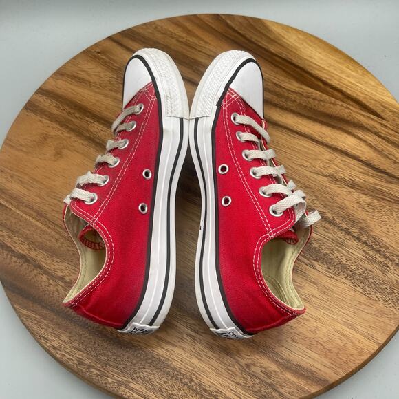 Converse All Star Chuck Low Taylor Shoes Womens Size 7 Red Skate Comfort Walking - Picture 6 of 8